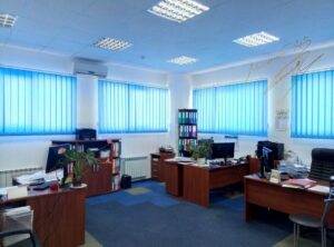 Вертикальные жалюзи в офисе с тканью Polonez 756