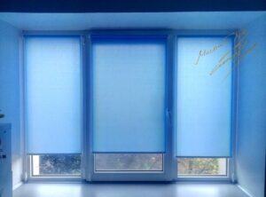 Рулонные шторы на кухне с тканью Len T 2074 Light Blue