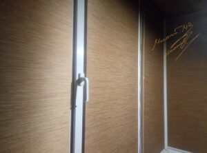 Рулонные шторы на балконе с тканью Natural 5103 Teak