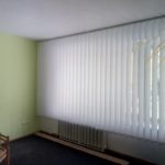 Вертикальные жалюзи в детском саду с тканью Creppe 01