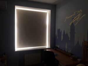 Рулонные шторы в спальне с тканью Kamila B.O. C006