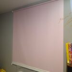 Рулонные шторы в детской с тканью A 63 Pink