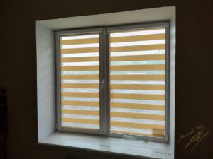Тканинні ролети день-ніч з закритим п-образним коробом з тканиною BH-09 Beige Flax