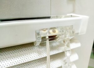 Механизм управления горизонтальными жалюзи Керування тростиною та шнуром для горизонтальних жалюзі